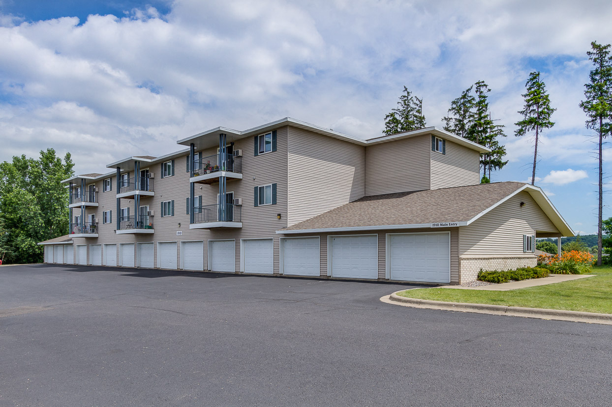 Gray's Landing Apartments in Hudson, WI